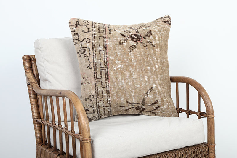 Everlee Vintage Rug Pillow Cover